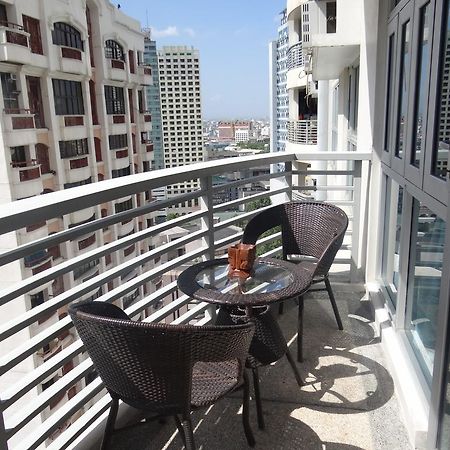 Apartment At Greenbelt ماكاتي المظهر الخارجي الصورة